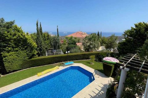 5 bedrooms Villa in Agios Tychonas, Cyprus No. 29744 1