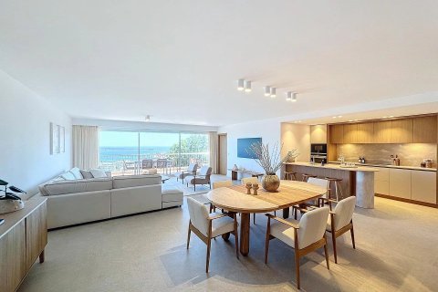 3 bedrooms Apartment in Cannes, France No. 67351 1