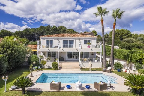 3 bedrooms Villa in Vallauris, France No. 67359 2