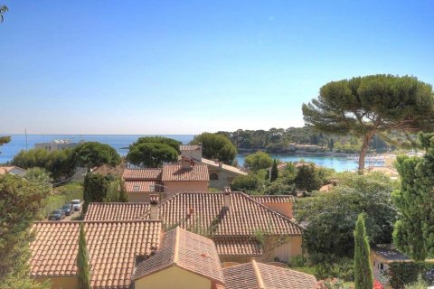 3 bedrooms Villa in Antibes, France No. 67348 2