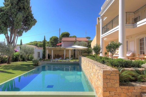 3 bedrooms Villa in Antibes, France No. 67348 4