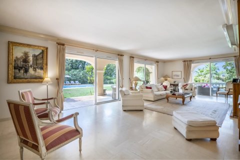 4 bedrooms Villa in Le Cannet, France No. 67361 6