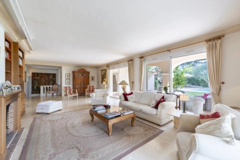 4 bedrooms Villa in Le Cannet, France No. 67361 7