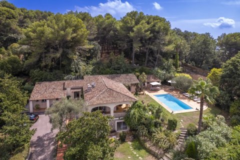 4 bedrooms Villa in Le Cannet, France No. 67361 1