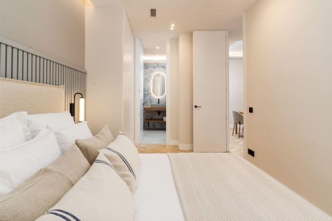 3 dormitorios Apartment en Madrid, Spain No. 26934 6