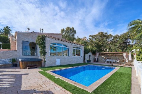 3 dormitorios Villa en El Campello, Spain No. 26935 1