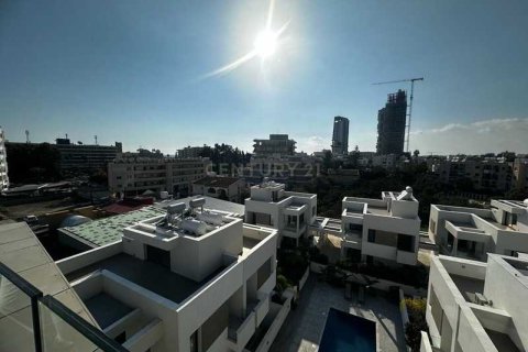 2 bedrooms Penthouse in Limassol, Cyprus No. 32372 1