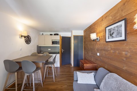 1 bedroom Apartment in Les Belleville, France No. 67573 3