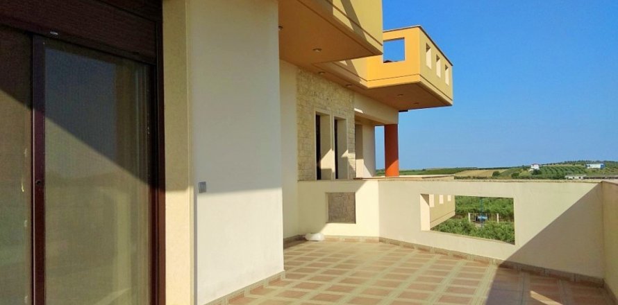 6 bedrooms Villa in Chalkidiki, Greece No. 50336