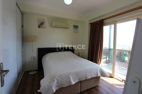 2+1 Penthouse in Milas, Turkey No. 65268 9