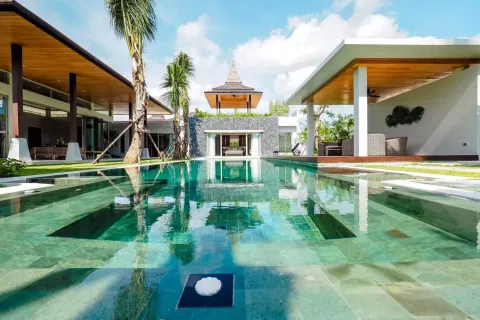 4 bedrooms Villa in Phuket, Thailand No. 2894 1