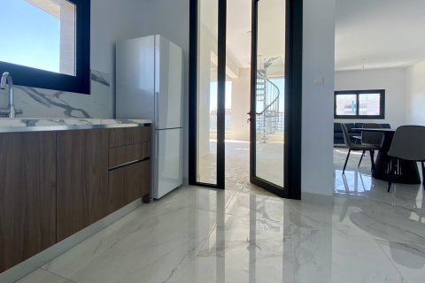 2 dormitorios Apartment en Limassol, Cyprus No. 37705 6