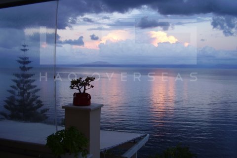 4 bedrooms Villa in Perama, Greece No. 24297 9