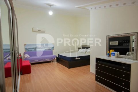 5 rooms Apartment in Konyaalti, Turkey No. 12181 12