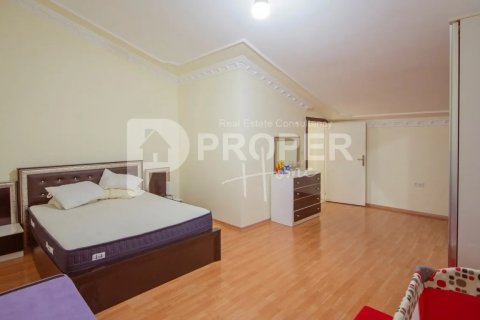 5 rooms Apartment in Konyaalti, Turkey No. 12181 11