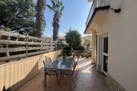 4 dormitorios House en Kiti, Cyprus No. 72581 5