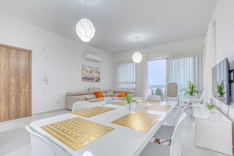 2 dormitorios Apartment en Agios Tychonas, Cyprus No. 63631 7