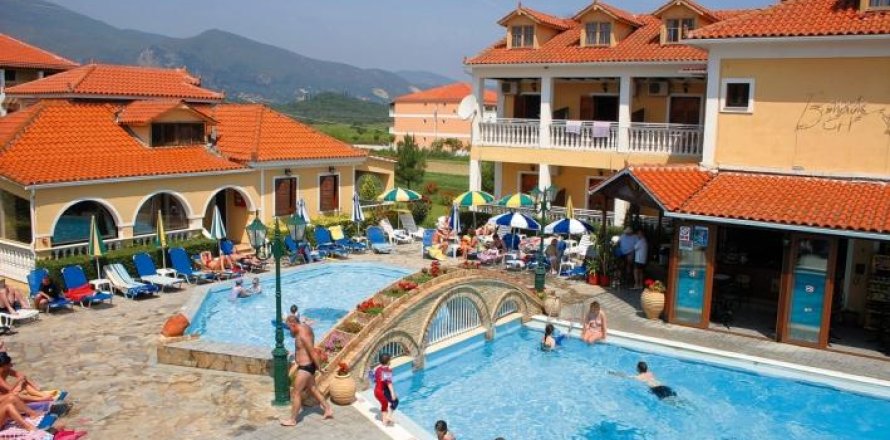 49 bedrooms Hotel in Zakynthos, Greece No. 24781