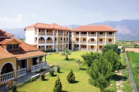 49 bedrooms Hotel in Zakynthos, Greece No. 24781 4