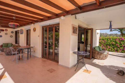 4 bedrooms Villa in Asgata, Cyprus No. 62675 2