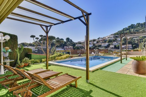 5 dormitorios House en Santa Susanna, Spain No. 27227 2