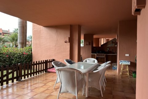 4 bedrooms Apartment in Estepona, Spain No. 27280 3