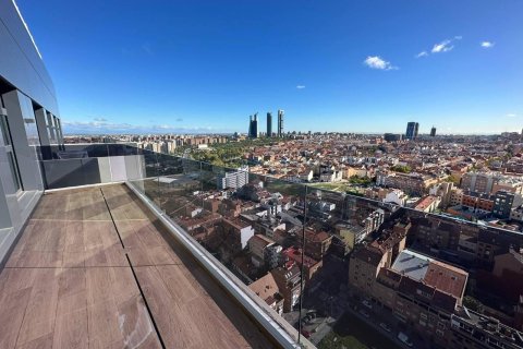 3 dormitorios Penthouse en Madrid, Spain No. 26827 10