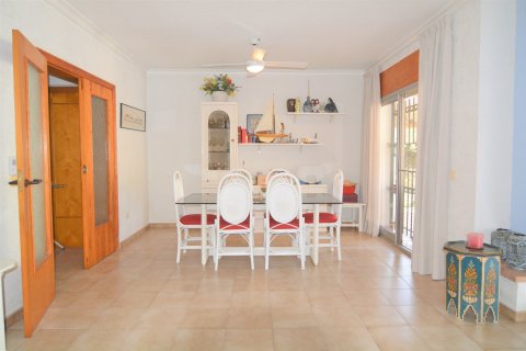 4 dormitorios Villa en Alicante, Spain No. 27777 5