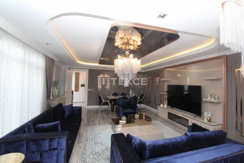 5+2 Villa in Bueyuekcekmece, Turkey No. 11220 11