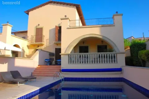 3 bedrooms Villa in Kouklia, Cyprus No. 31941 3