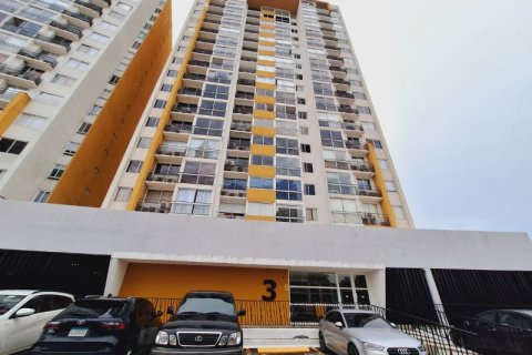 2 dormitorios Apartment en Panamá, Panama No. 70648 9