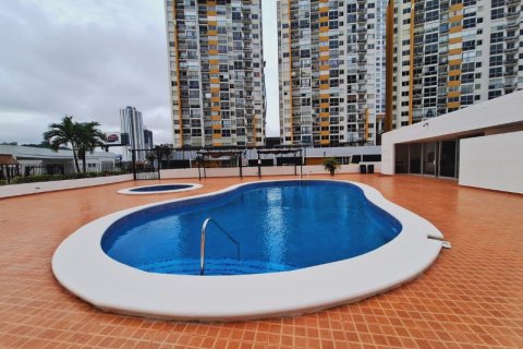 2 dormitorios Apartment en Panamá, Panama No. 70648 2