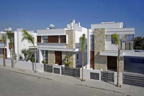 4 bedrooms House in Larnaca, Cyprus No. 63164 6