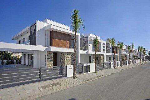 4 bedrooms House in Larnaca, Cyprus No. 63164 4