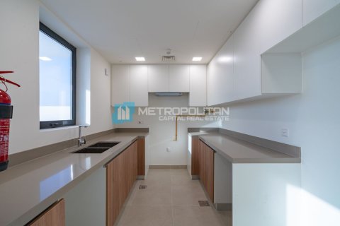 3 bedrooms Townhouse in Al Ghadeer, UAE No. 7393 7