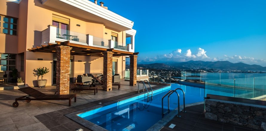 6 bedrooms Villa in Agios Nikolaos, Greece No. 57756