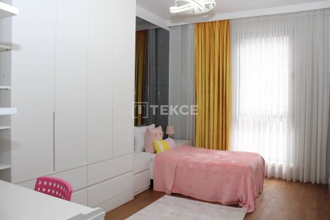 4+1 Apartment in Ankara, Turkey No. 11142 18