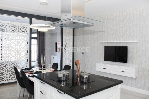 4+1 Apartment in Ankara, Turkey No. 11144 17