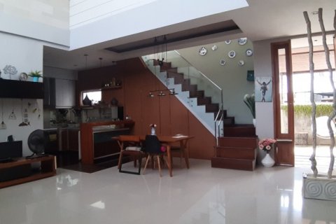 5 bedrooms House in Denpasar, Indonesia No. 23232 8