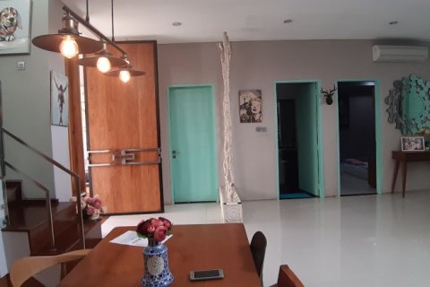 5 bedrooms House in Denpasar, Indonesia No. 23232 5