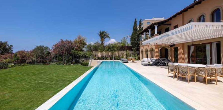 4 bedrooms Villa in Pyrgos, Cyprus No. 42647