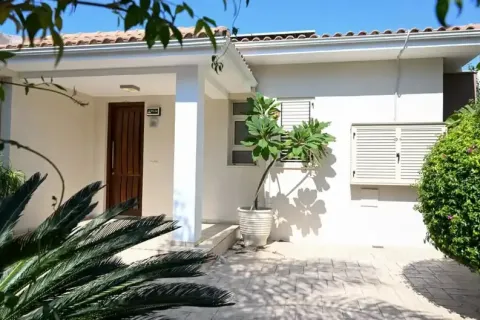 5 bedrooms Villa in Mesa Chorio, Cyprus No. 63099 2