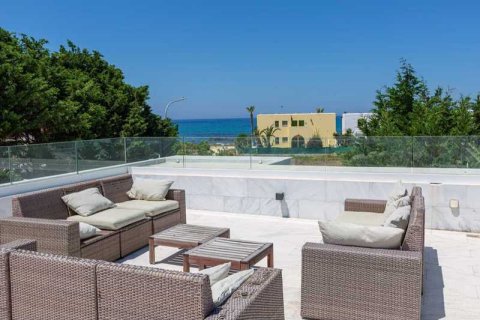 3 bedrooms Villa in Paphos, Cyprus No. 63098 1