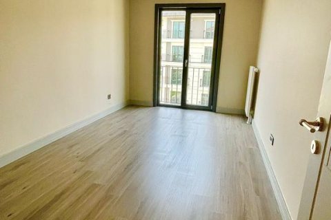 4+1 Apartment en Istanbul, Turkey No. 15308 3