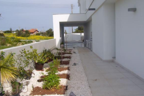 4 bedrooms House in Ypsonas, Cyprus No. 63185 14