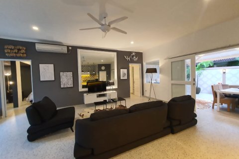 2 bedrooms Villa in Seminyak, Indonesia No. 23312 5