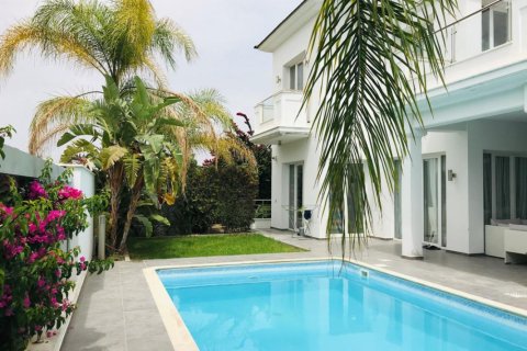 4 dormitorios Villa en Limassol, Cyprus No. 50966 1