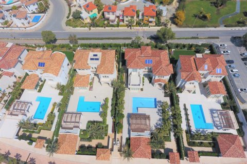 6 dormitorios Villa en Larnaca, Cyprus No. 49937 12