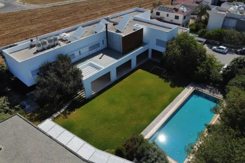 5 dormitorios Villa en Lakatamia, Cyprus No. 40020 1