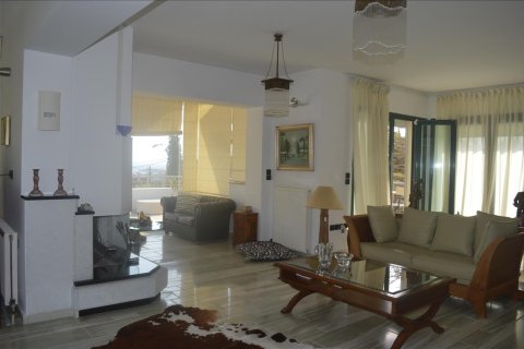 4 bedrooms Villa in Kalyvia Thorikou, Greece No. 59130 7